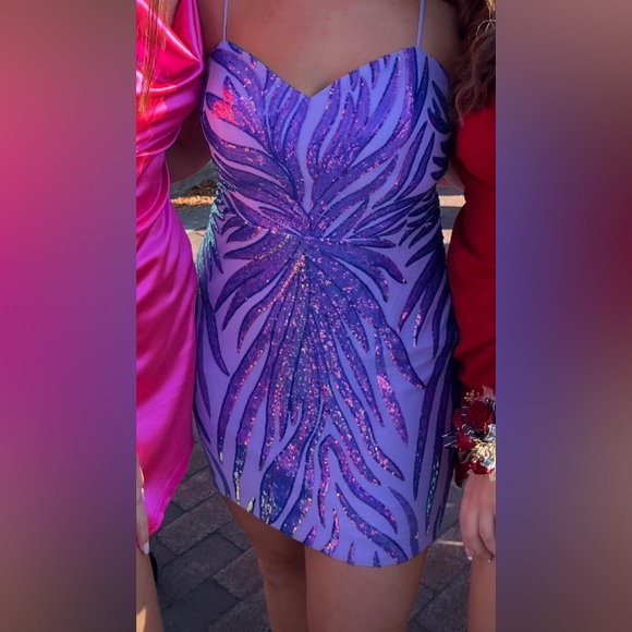 Straps are adjustable. Zipper back closure. Style H2307 Size 12 Worn Once - Picture 2 of 10